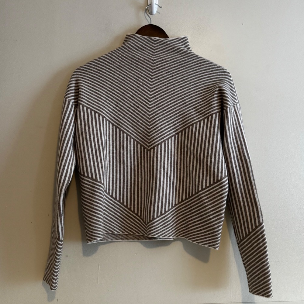 Women's XS Tan White Striped Chevron Mock Neck Sweater Long Sleeve Fall